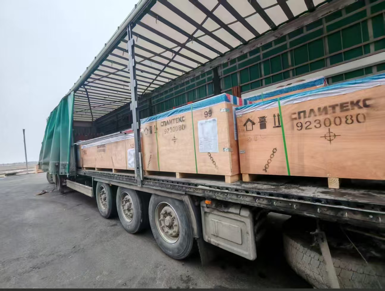 如何选择可靠的中亚国际汽运门到门物流供应商？