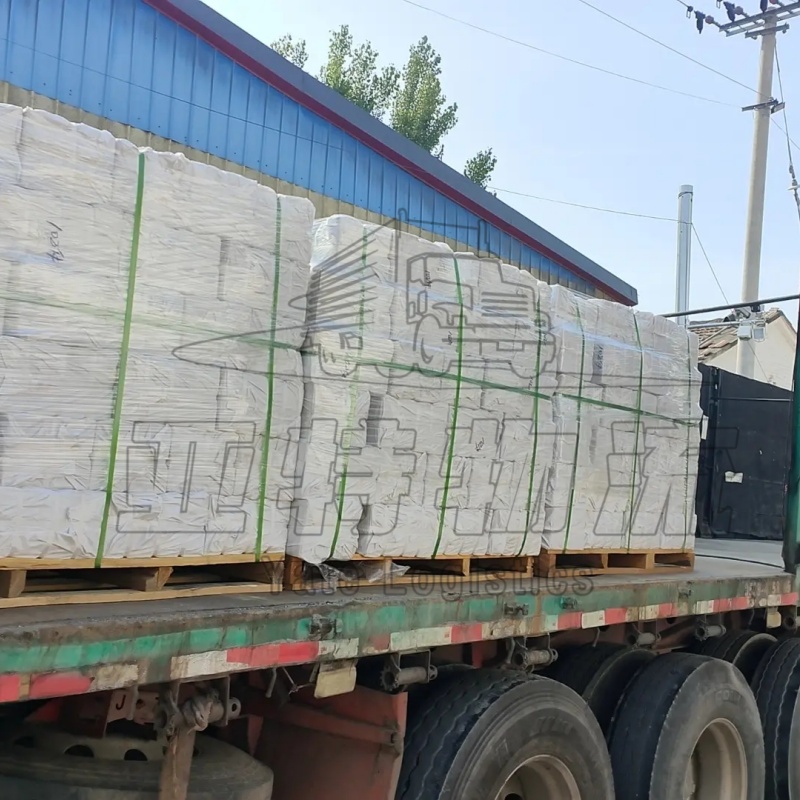 奥什公路运输