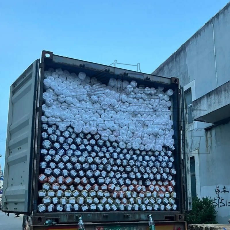 吉尔吉斯斯坦汽运整柜