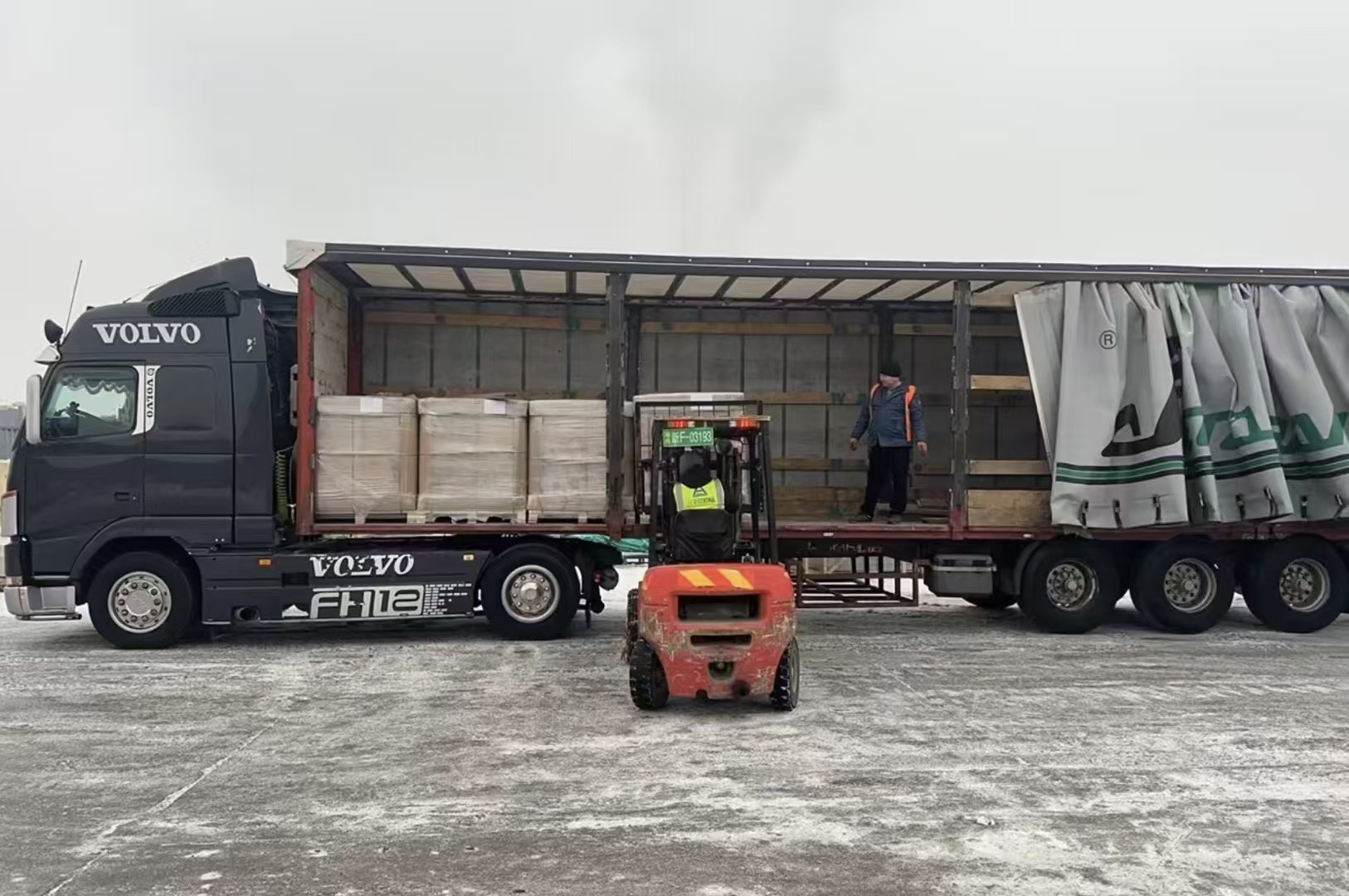 如何选择可靠的中亚国际汽运门到门物流供应商