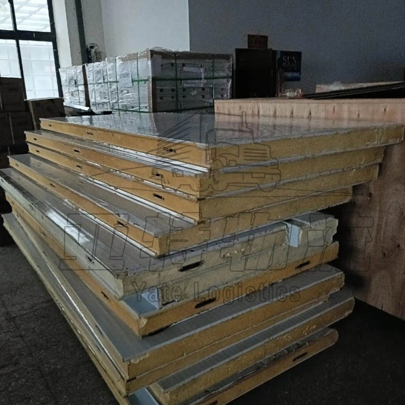 纳曼干公路货运
